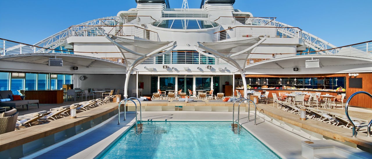 Välkommen till pooldäcket