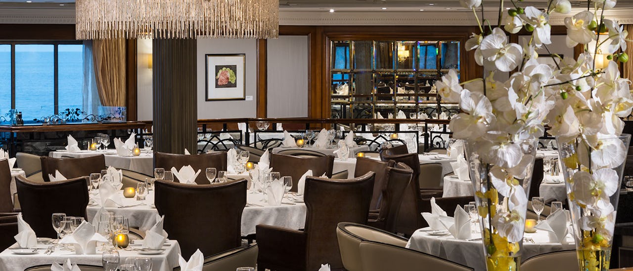 Discoveries Lounge & Bar