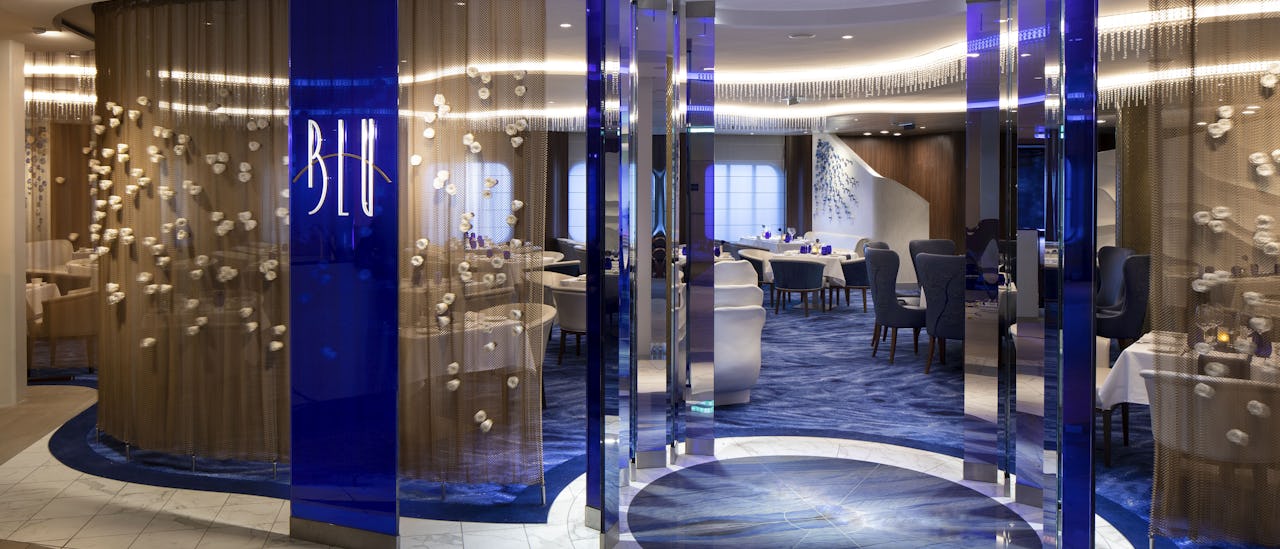 Restaurangen Blu är exklusiv för boende i en Aquaklass-hytt. Blu serverar hälsosam gourmetmat.