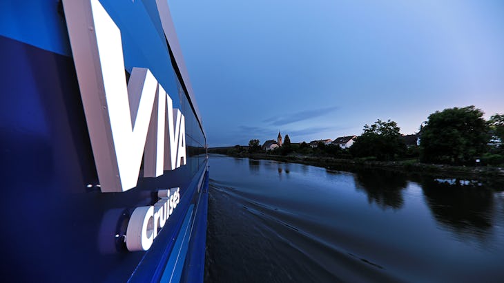 VIVA Cruises