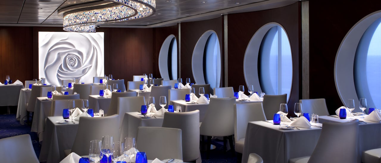 Blu är en exklusiv restaurang för AquaClass- och svitgäster