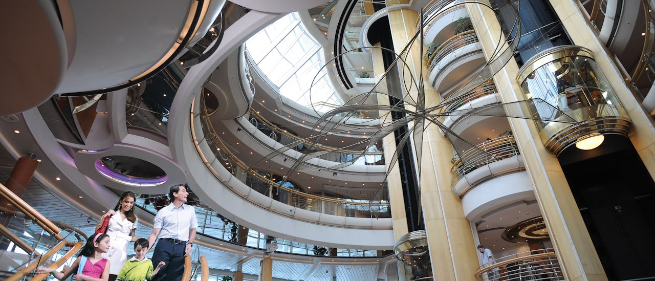 Atriet – Grandeur of the Seas hjärta