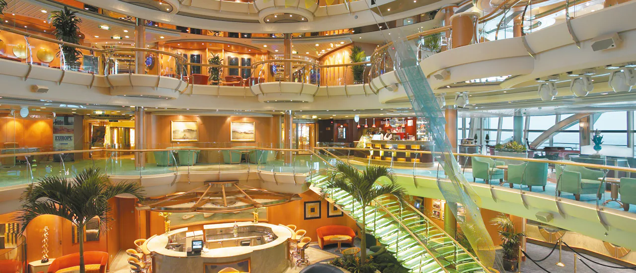 Atriet – Brilliance of the Seas hjärta