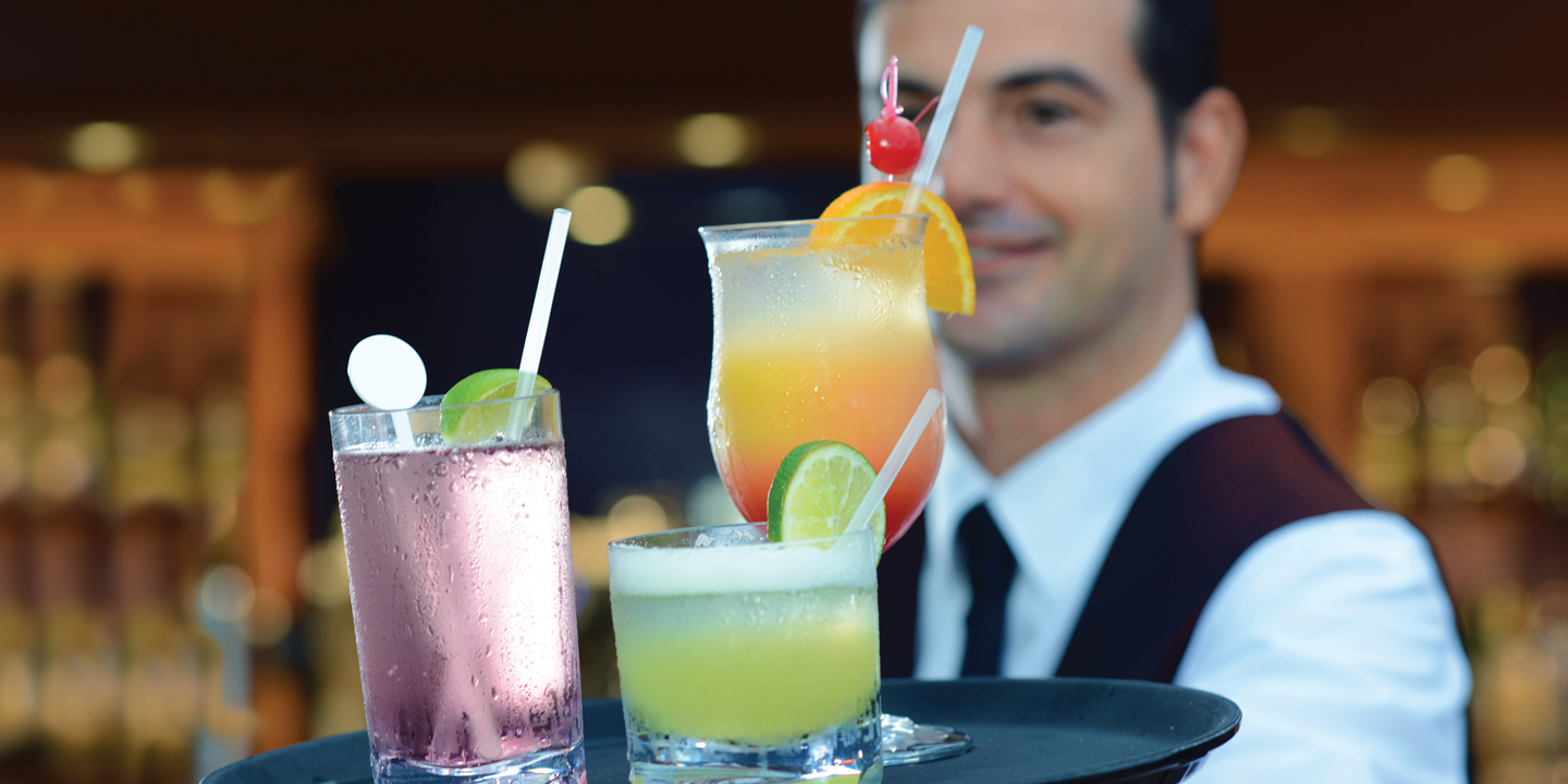 Läckra drinkar ombord på Oceania Cruises fartyg.