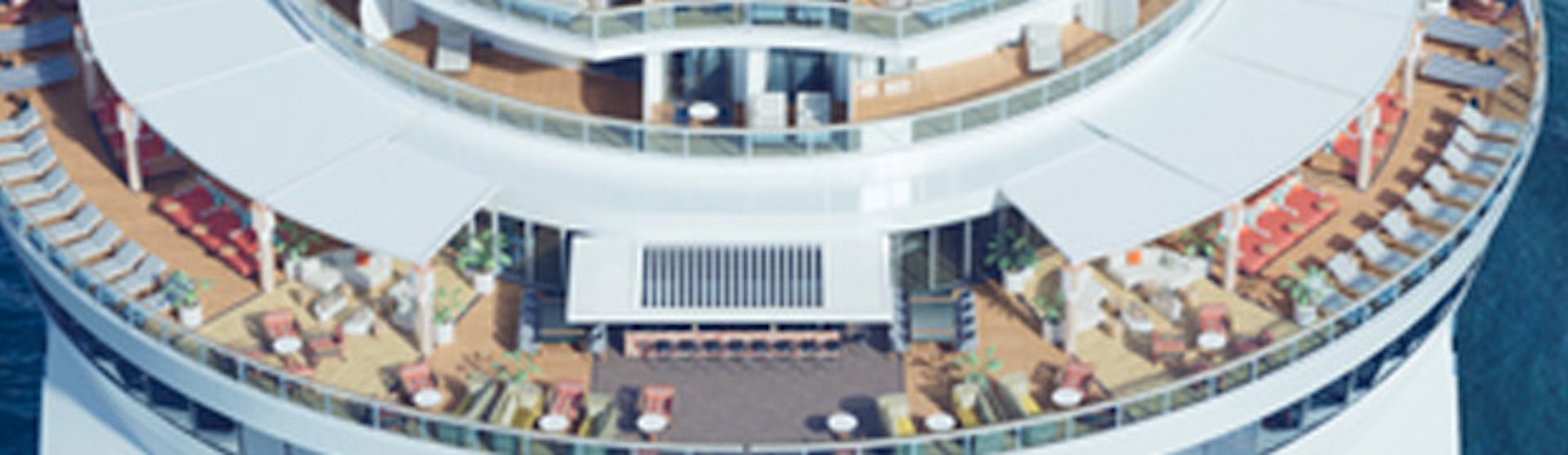 Drönarvy över aktern på Norwegian Cruise Lines fartyg Norwegian Prima.