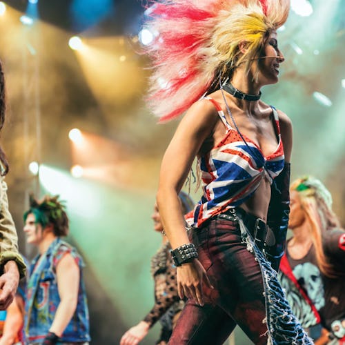 Närbild på musikalartisterna i show ombord på Anthem of the Seas.