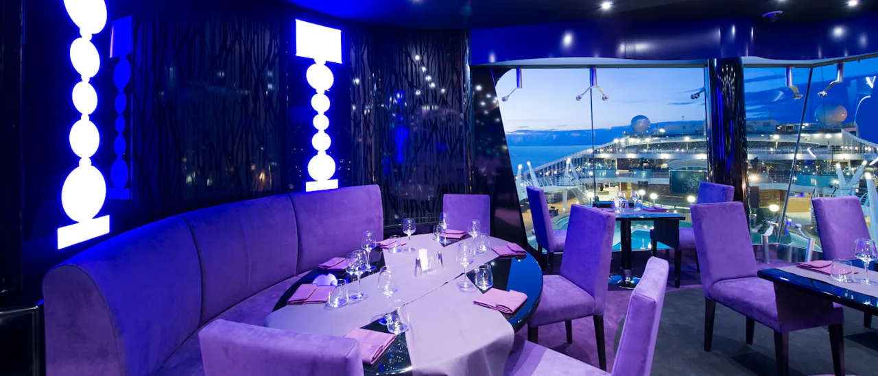 Restaurang Galaxy Kaito ombord på MSC Cruises fartyg.