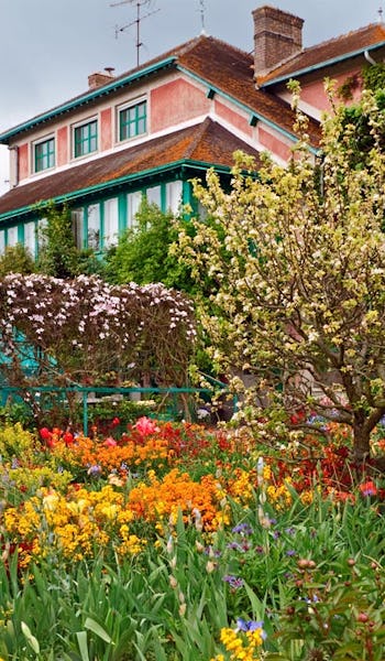 Den franske impressionistiske konstnären Claude Monets hus i Giverny, Frankrike.