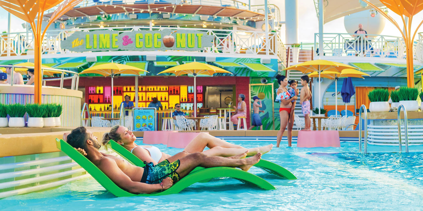 Poolbaren Lime & Coconut ombord på Royal Caribbeans fartyg.