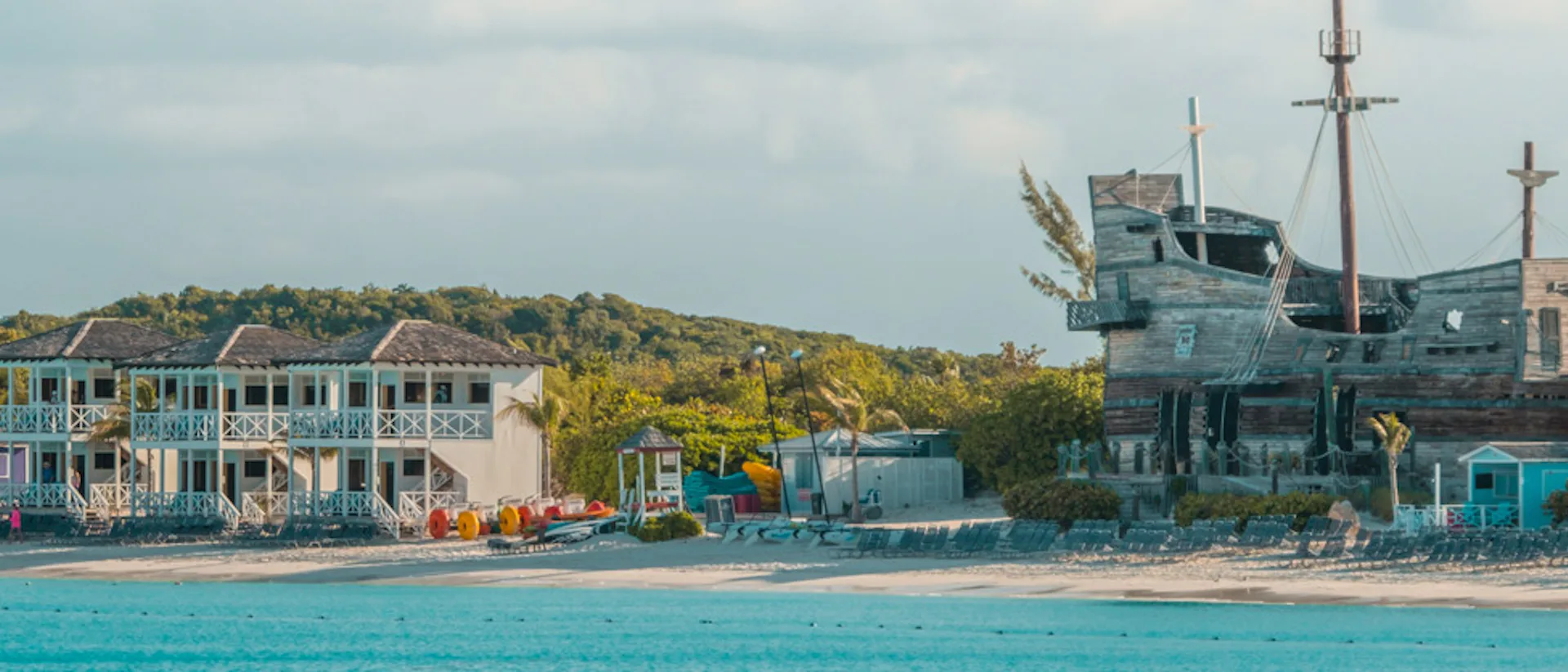 Privata ön Half Moon Cay i Bahamas.