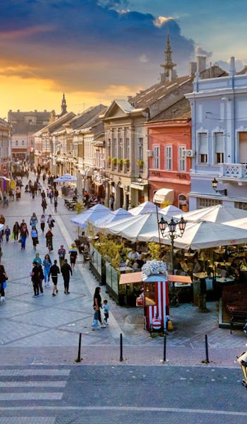 Stadskärnan i staden Novi Sad i Serbien.