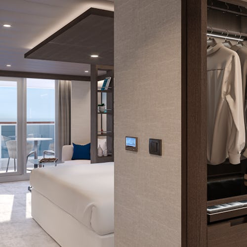 Ocean Grand Terrace Suite ombord på Explora I.