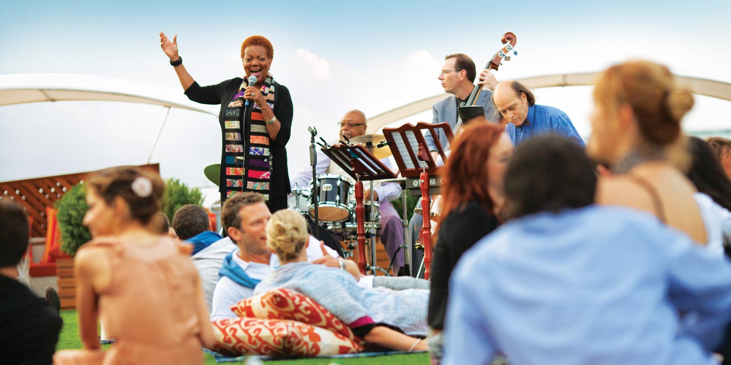 Livemusik ombord på Celebrity Cruises fartyg.