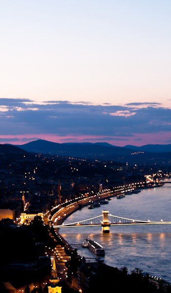Nattvy över Budapest, Ungern.